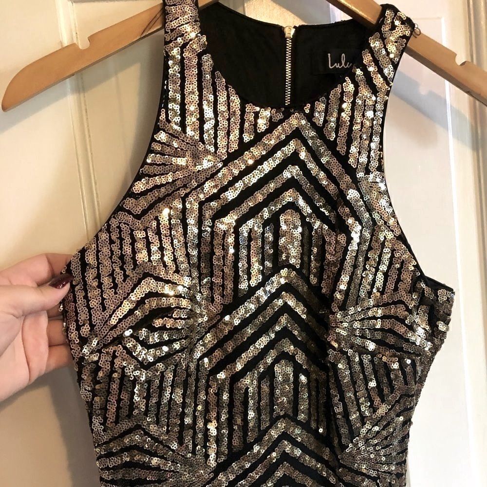 Gold sequin fitted dress  - Picture 4 of 10
